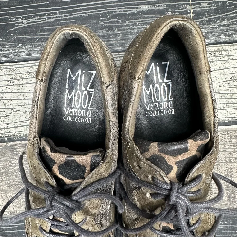 Miz Mooz Pericles Fashion Sneaker Women Size 38 7 Floral Print Casual Shoe Brown